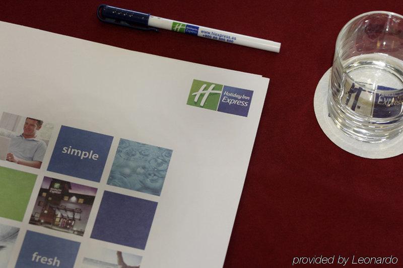 Holiday Inn Express Alcobendas By Ihg Kültér fotó