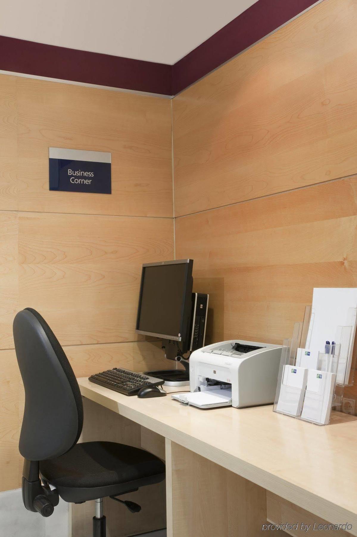 Holiday Inn Express Alcobendas By Ihg Kültér fotó